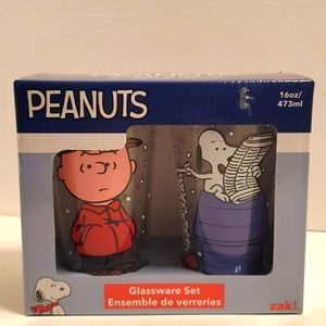 New Holiday Peanuts glassware set